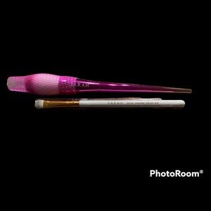 F. A. R. A. H metallic powder brush #50f w/full size bonus eye shading brush